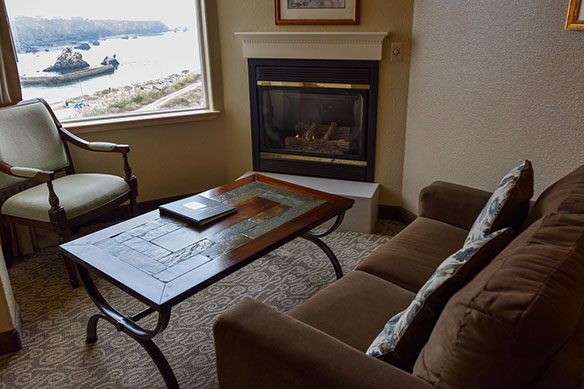 Our King suite has an amazing panoramic view of the Pacific Ocean.